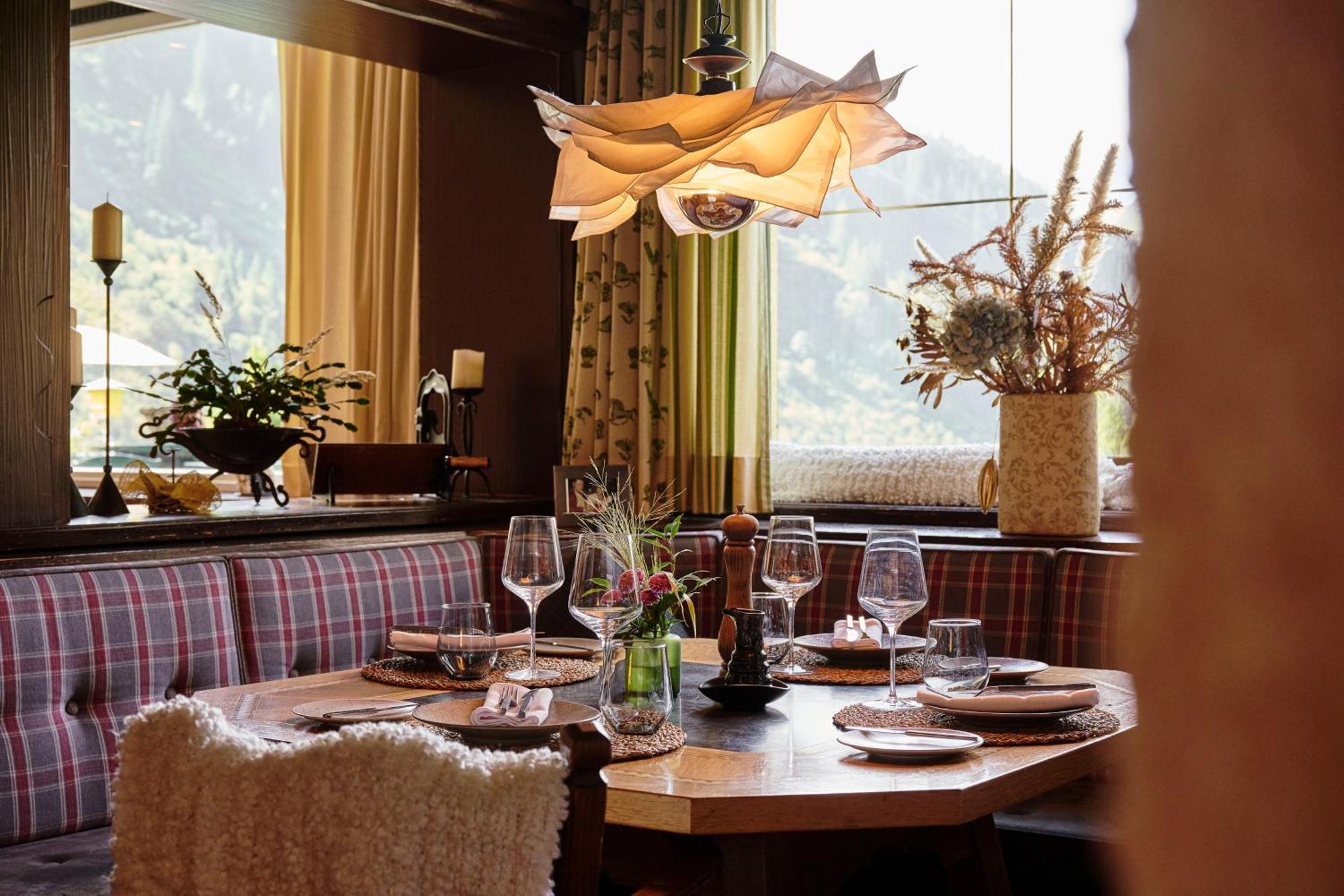 Arlberg Stuben - Das Kleine, Feine Hotel シュトゥーベン・アム・アールベルク エクステリア 写真